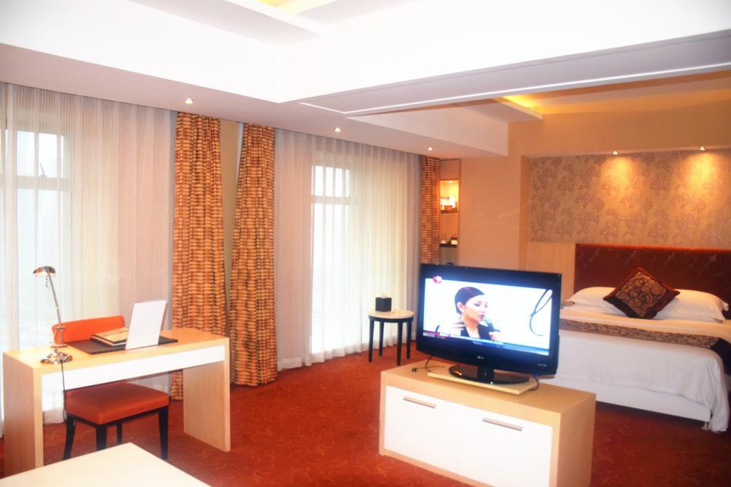 Puxi New Century Hotel Shanghai Esterno foto